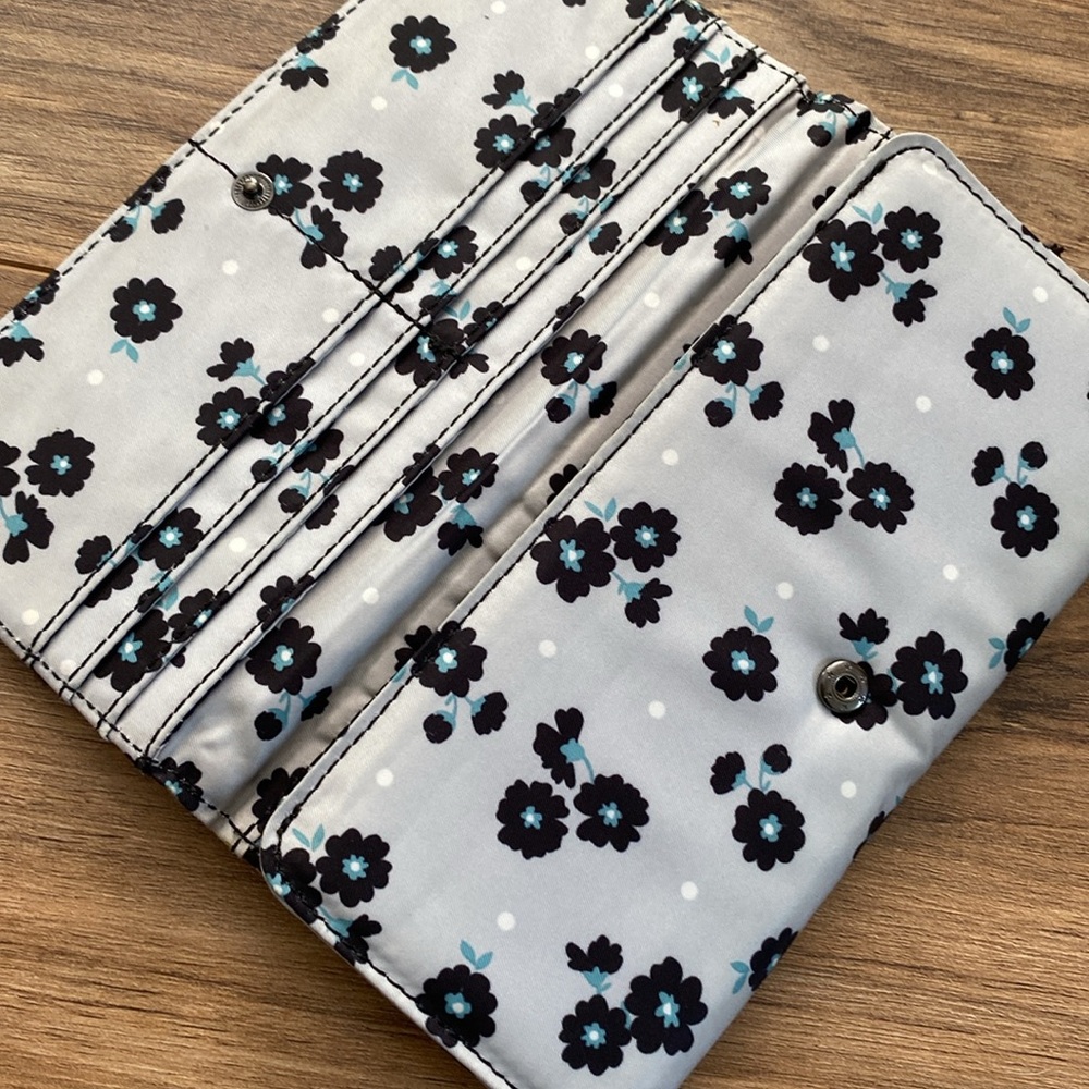 Ju-Ju-Be Onyx Be Rich Trifold Clutch Wallet - Picture 4 of 7